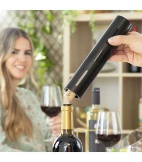 Tire-bouchon électrique noir à piles avec coupe-capsule