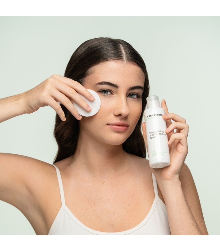 Réflexion durant une seconde Pack routine de soin visage et corps au CBD – InnovaGoods