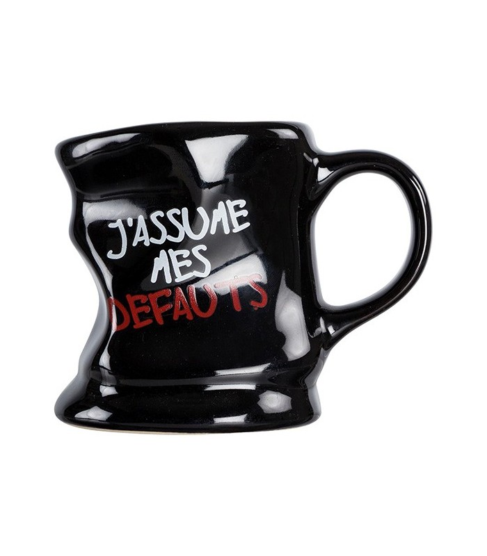 Mug déformé "J'assume mes défauts", noir