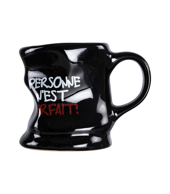 Mug déformé "Personne n'est parfait", noir
