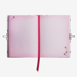 Journal intime avec cadenas, coeurs